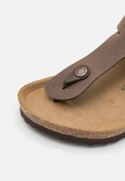 Birkenstock Kairo Earthy Mochaveg Unisex - Pantoffels - Mocca -Birkenstock Schoen 13c582d43fe942319f5d962497bfa96d