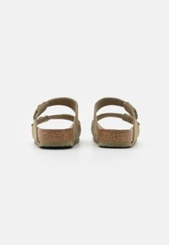 Birkenstock Arizona TexCanvas Faded Vegan Unisex - Muiltjes - Faded Khaki 10 Birkenstock Arizona TexCanvas Faded Vegan Unisex - Muiltjes - Faded Khaki -Birkenstock Schoen 15be4d191cc34a908a5aeb1c419a787d