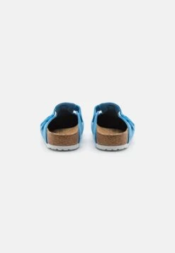 Birkenstock Boston Unisex - Pantoffels - Sky Blue -Birkenstock Schoen 1b74083f6e19418aa6b980bc61b8e368