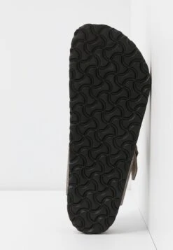 Birkenstock Gizeh Bf Regular - Teensandalen - Graceful Taupe -Birkenstock Schoen 1ff9cffd189f4f9bbda089d911840589