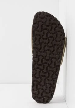 Birkenstock Madrid Bf Narrow - Pantoffels - Gold 15 Birkenstock Madrid Bf Narrow - Pantoffels - Gold -Birkenstock Schoen 2fbdd22719ec47c0a36f705cc3ae5cfa