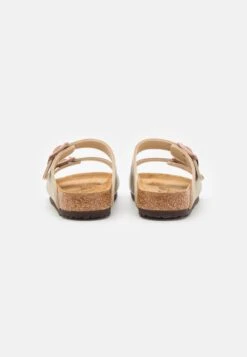 Birkenstock Arizona Geometric Unisex - Muiltjes - Desert Soil/Khaki 10 Birkenstock Arizona Geometric Unisex - Muiltjes - Desert Soil/Khaki -Birkenstock Schoen 3cfb7e1e4e1e492792588e91dd3e1562
