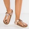Birkenstock Gizeh Regular - Teensandalen - Metallic Copper -Birkenstock Schoen 3d2df71e07ef4402a85c8abe1949d64e