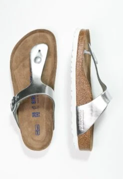 Birkenstock Gizeh Nl Sfb Regular - Teensandalen - Metallic Silver 11 Birkenstock Gizeh Nl Sfb Regular - Teensandalen - Metallic Silver -Birkenstock Schoen 609640f895804df788f0660167fd7b4f