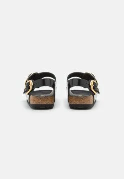 Birkenstock Milano Big Buckle Narrow Fit - Sandalen - High Shine Black 11 Birkenstock Milano Big Buckle Narrow Fit - Sandalen - High Shine Black -Birkenstock Schoen 70b9b77b5a4c4fe2b90ce7ead95c5ad4