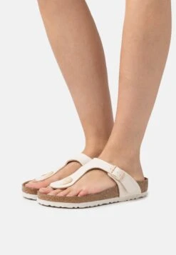 Birkenstock Gizeh Regular - Teensandalen - Eggshell