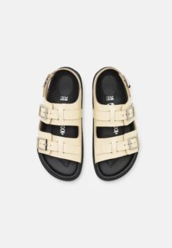Birkenstock Cannes - Sandalen - Butter 13 Birkenstock Cannes - Sandalen - Butter -Birkenstock Schoen 8e6e7d1e3ec54fba8a9789cbc807da44