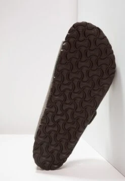 Birkenstock Arizona - Pantoffels - Taupe 12 Birkenstock Arizona - Pantoffels - Taupe -Birkenstock Schoen 8ea89684baf74f67b7704431f8a60f68