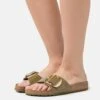 Birkenstock Madrid Big Buckle- Muiltjes - High Shine Mud Green 2 Birkenstock Madrid Big Buckle- Muiltjes - High Shine Mud Green -Birkenstock Schoen 902b5b648f2949958e58cc0e5606b943