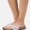 Birkenstock Madrid- Pantoffels - Soft Purple Fog 1 Birkenstock Madrid- Pantoffels - Soft Purple Fog -Birkenstock Schoen 92ba71f899624b42b0b0e6de00377e59