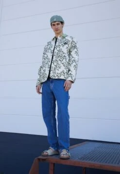 Birkenstock Arizona - Pantoffels - Desert Buck Faded Khaki -Birkenstock Schoen b37687d6f5be4548acf77fc1554db675