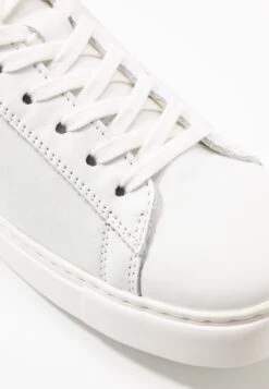 Birkenstock Bend - Sneakers Laag - White -Birkenstock Schoen b989cca2285a4f2f837f1f9581ee9505