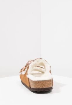 Birkenstock Arizona - Muiltjes - Brown 11 Birkenstock Arizona - Muiltjes - Brown -Birkenstock Schoen d0ea53f7d0dc4bbc8a59157fadd622c7