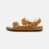 Birkenstock Milano Regular - Pantoffels - Tan -Birkenstock Schoen db82b6293a524579afe203eede9d3204