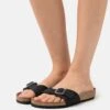 Birkenstock Madrid Earthy Vegan Regular Fit - Muiltjes - Black -Birkenstock Schoen e9883cc6d6b44bac9dc1d49ee07d0bb3
