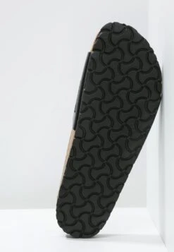 Birkenstock Madrid Bf Narrow - Muiltjes - Black 15 Birkenstock Madrid Bf Narrow - Muiltjes - Black -Birkenstock Schoen ead7d900011e43b0be4599cfdead5ea0
