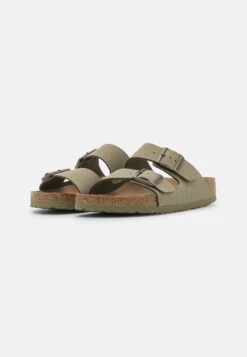 Birkenstock Arizona Earthy Vegan - Pantoffels - Khaki 10 Birkenstock Arizona Earthy Vegan - Pantoffels - Khaki -Birkenstock Schoen f9b3c30cbd2a4a73a258d70faca47cef